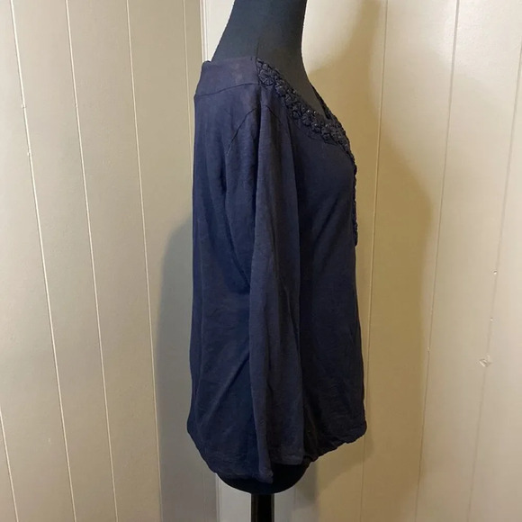 Banana Republic Women’s Medium Beaded Neckline Blouse V Neck Wide - Picture 3 of 6